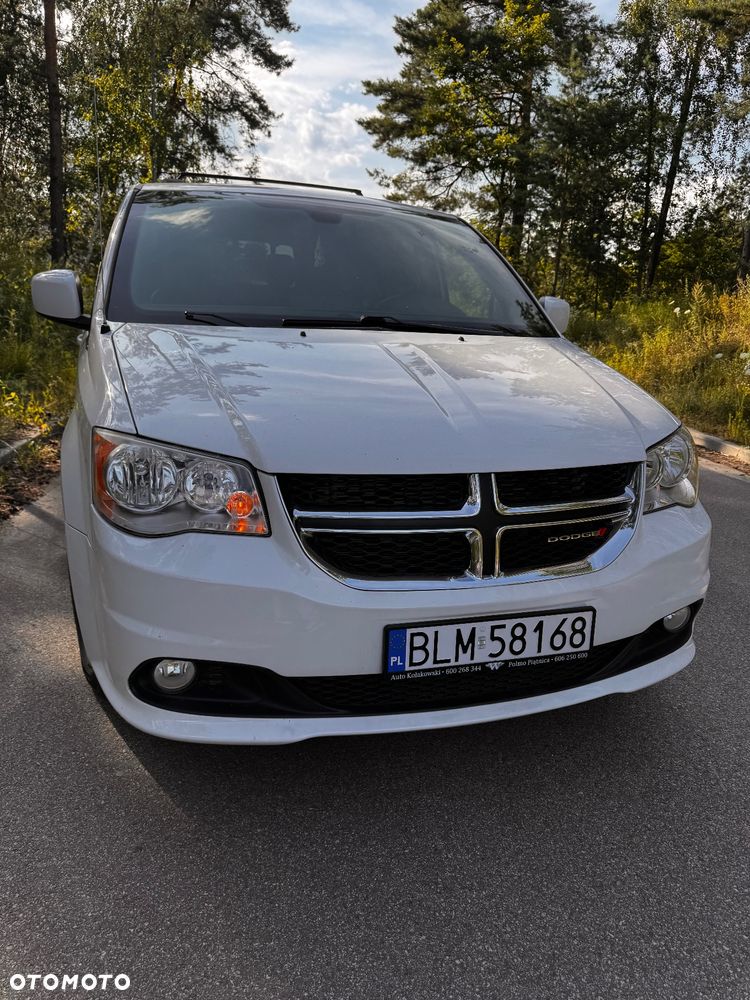 Dodge Grand Caravan - 2