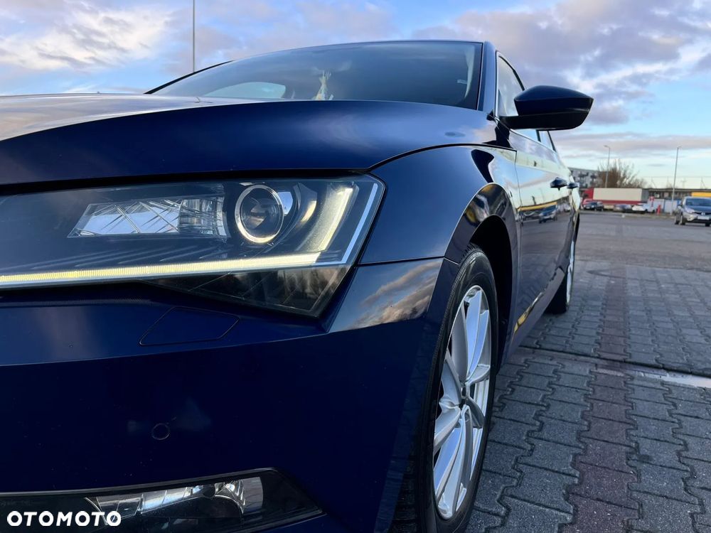Skoda Superb 1.8 TSI Active - 11