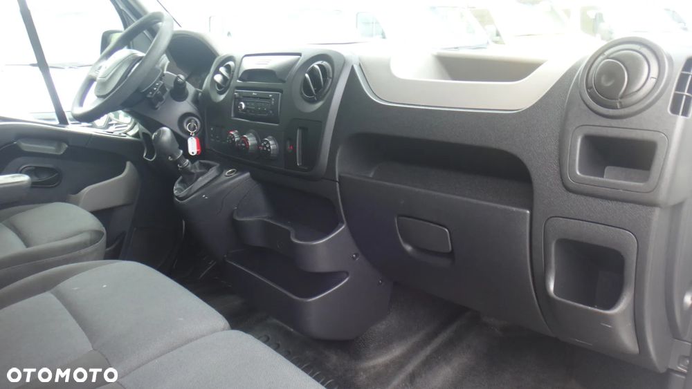 Renault Master - 11