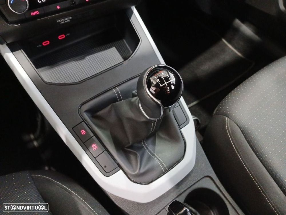 SEAT Arona 1.0 TSI Wave - 29