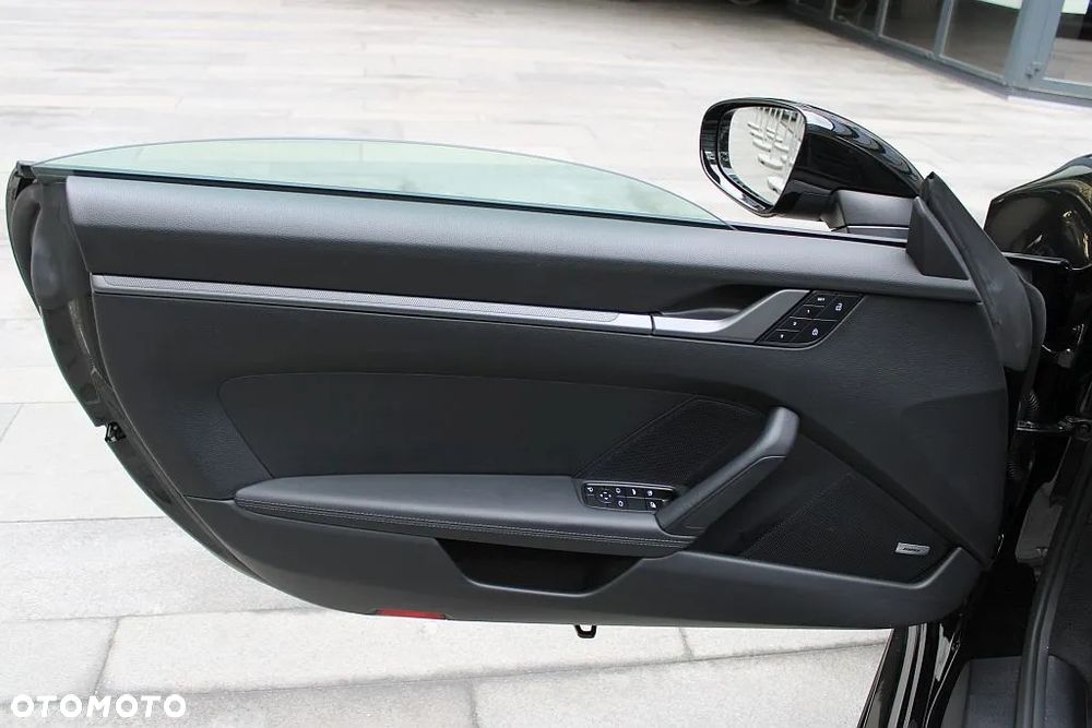 Porsche 911 Carrera Cabrio - 35