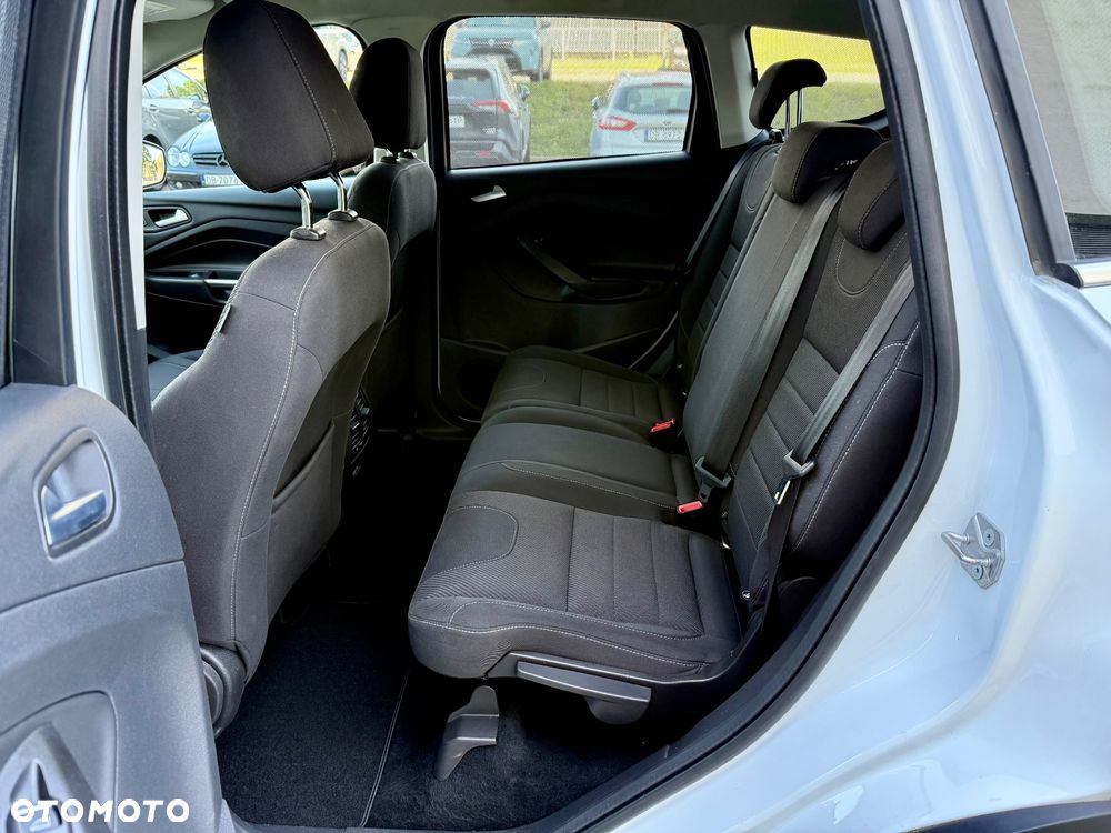 Ford Kuga 1.5 EcoBoost 2x4 Titanium - 11