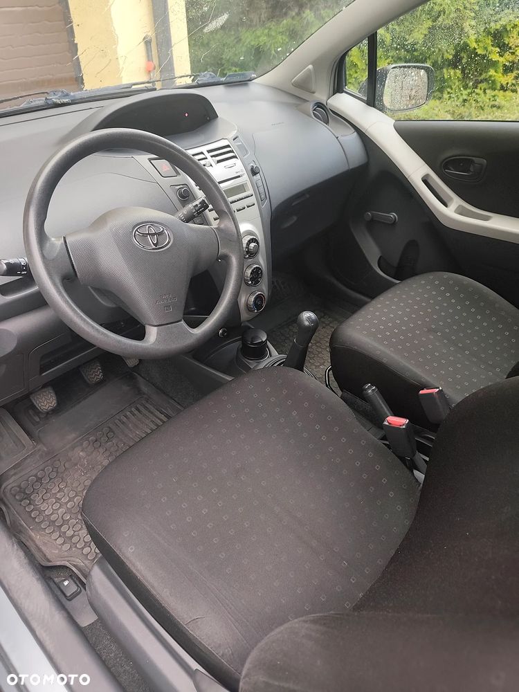 Toyota Yaris 1.0 Luna A/C - 10