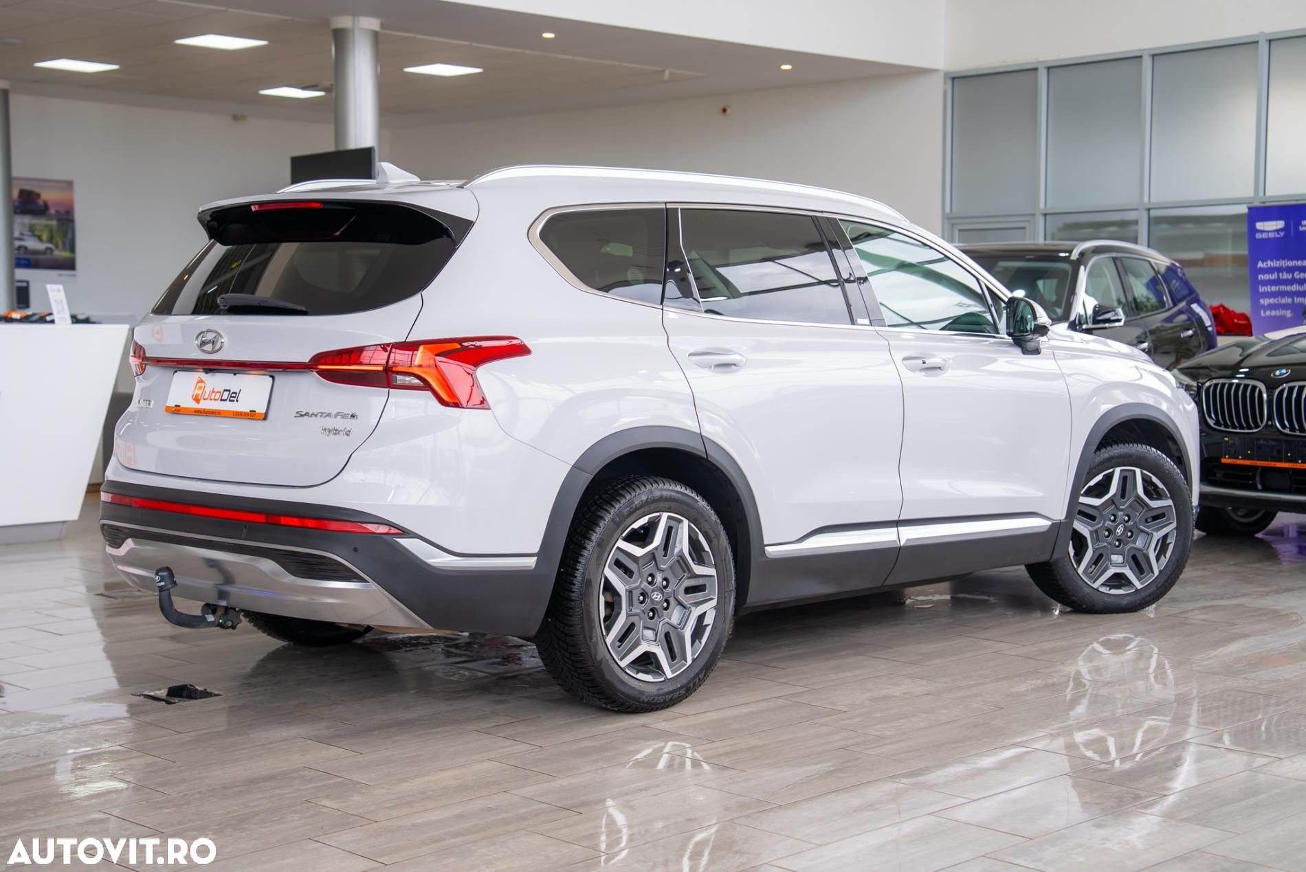 Hyundai Santa Fe Hybrid 1.6 l 230 CP 4WD 6AT Luxury - 4