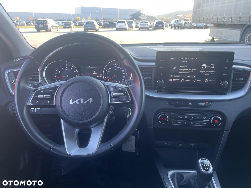 Kia XCeed 1.5 T-GDI M - 13