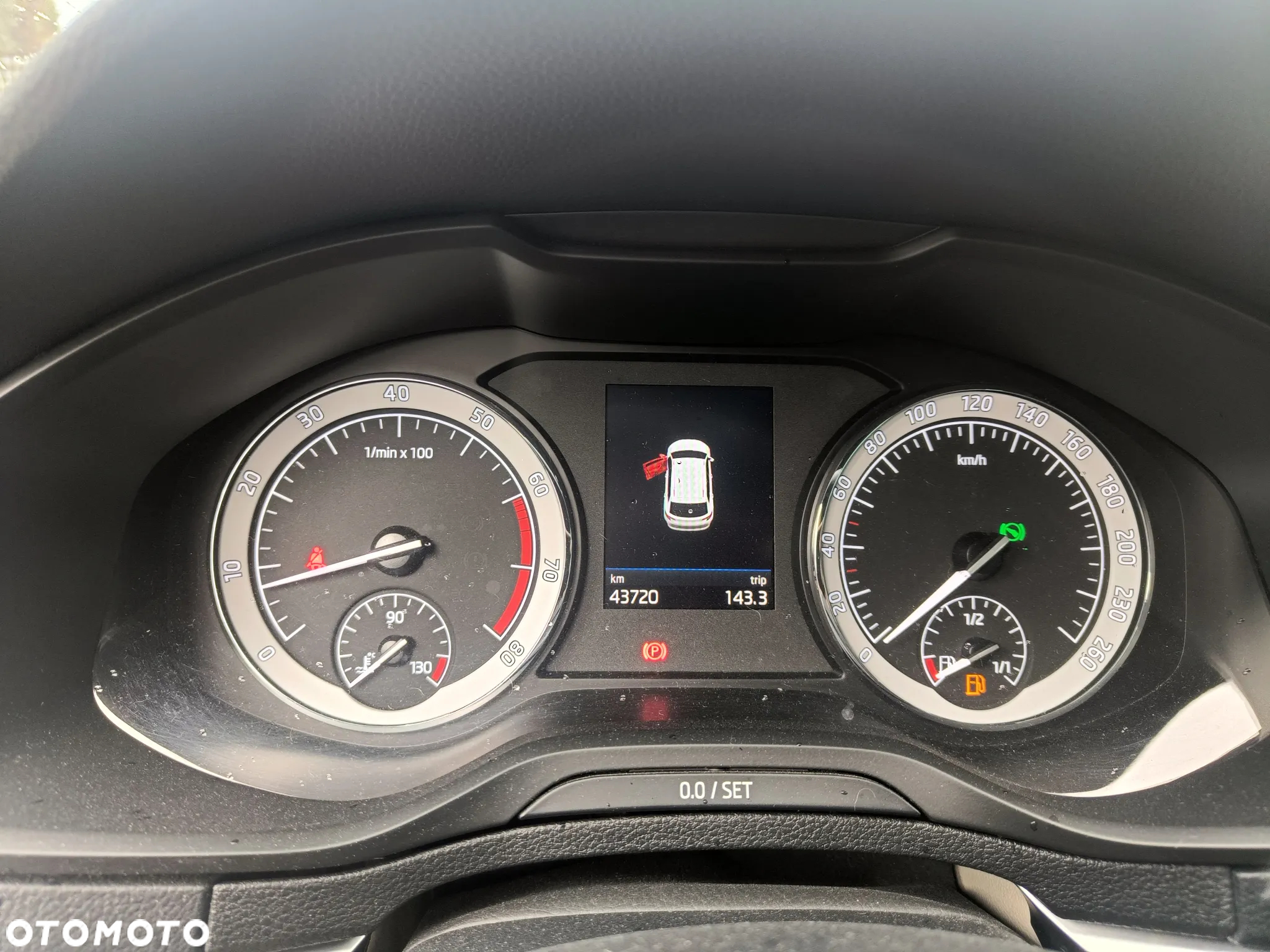 Skoda Karoq 1.5 TSI ACT 4x2 Style DSG - 14