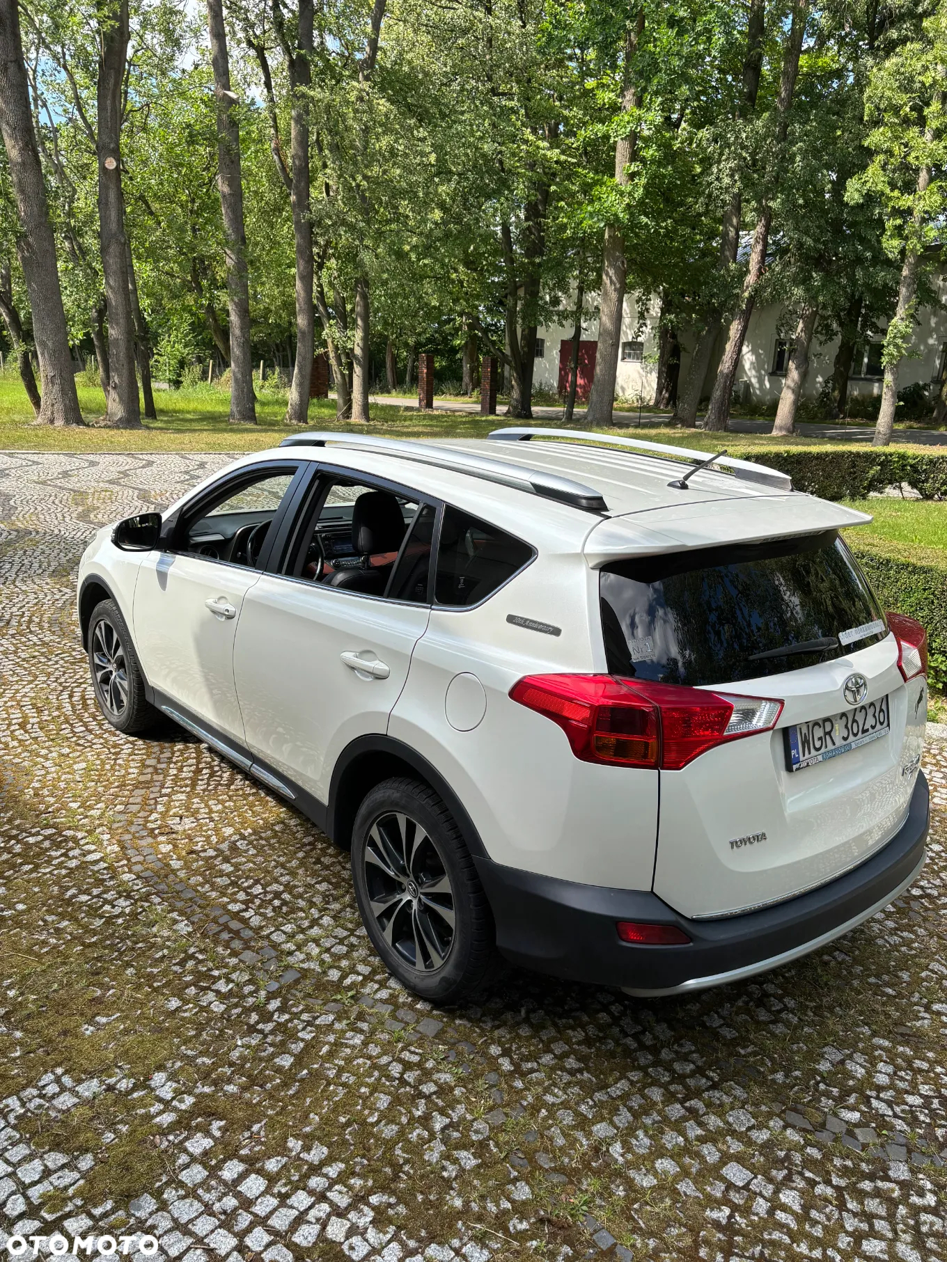 Toyota RAV4 2.0 D-4D Premium 4x2 - 12
