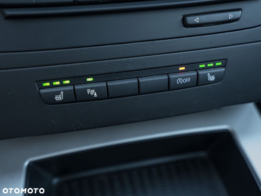 BMW Seria 3 318i Edition Lifestyle - 34