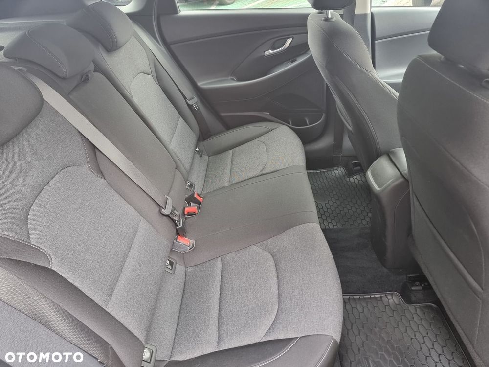 Hyundai i30 1.5 DPI Smart - 24