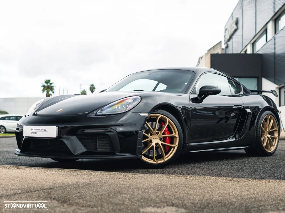 Porsche 718 Cayman GT4 - 25