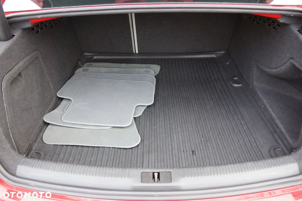Audi A4 Limousine 2.0 TDI DPF clean diesel quattro S line Sportpaket - 29