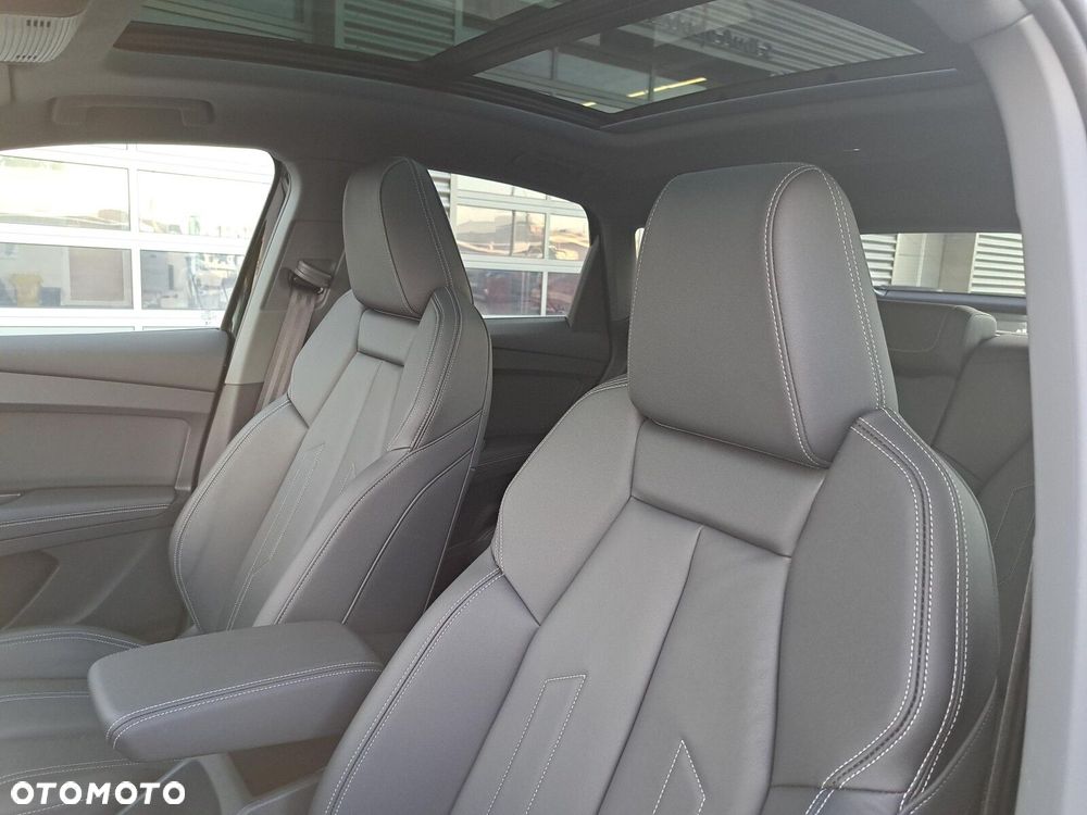 Audi Q4 Sportback e-tron - 11