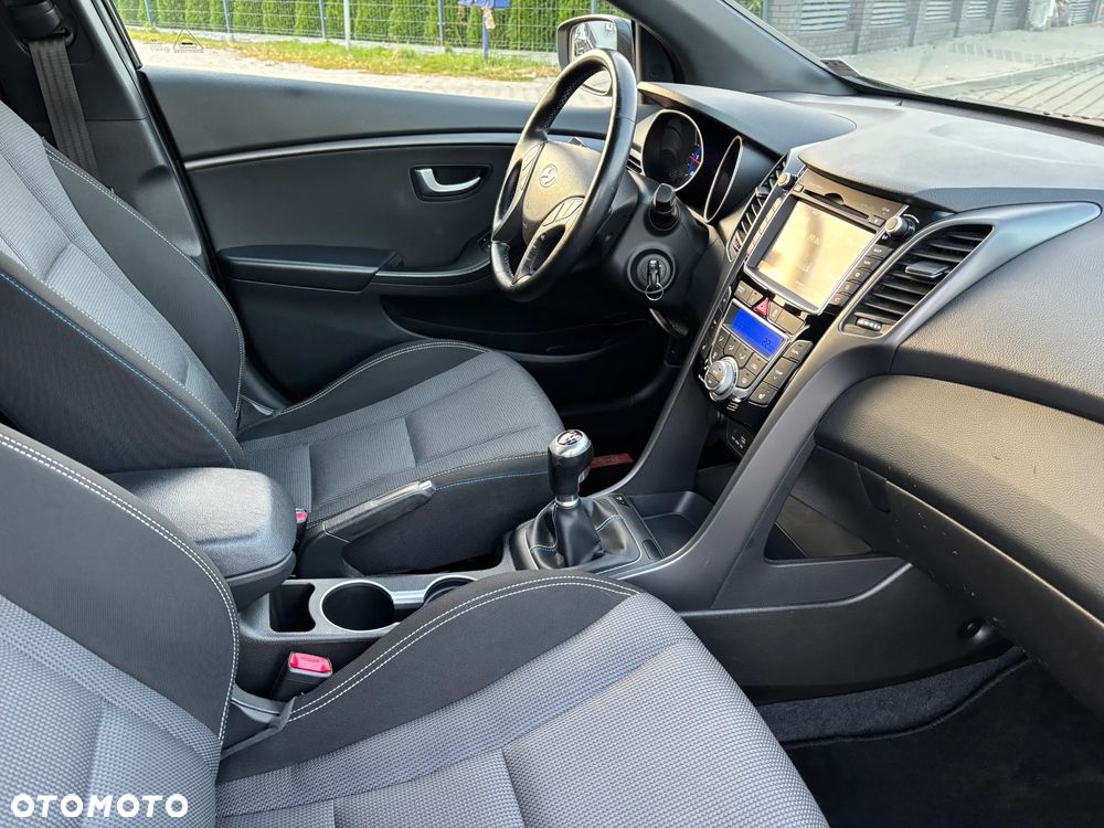 Hyundai i30 blue 1.6 CRDi Passion - 22