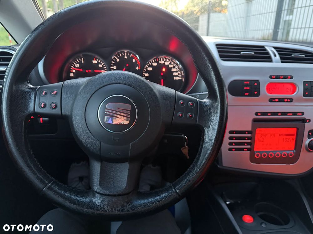 Seat Leon 2.0 TDI Stylance DSG - 5
