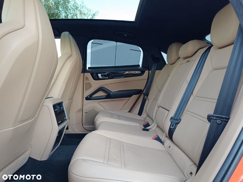 Porsche Cayenne - 33