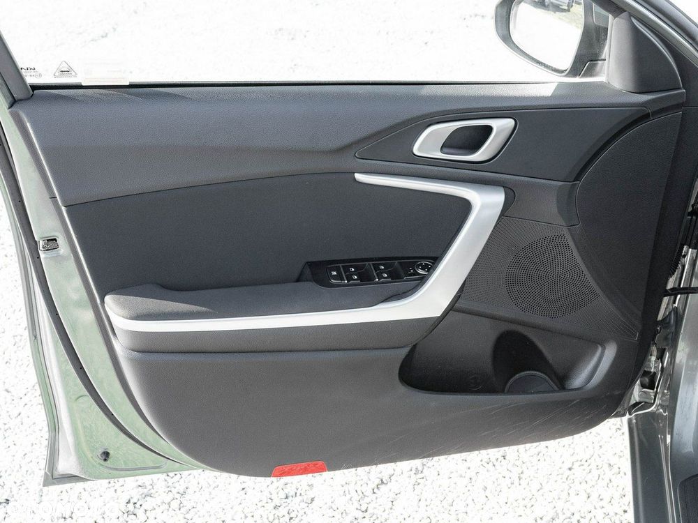 Kia Ceed 1.5 T-GDI M DCT - 12
