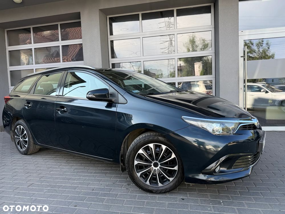 Toyota Auris 1.6 Premium - 21