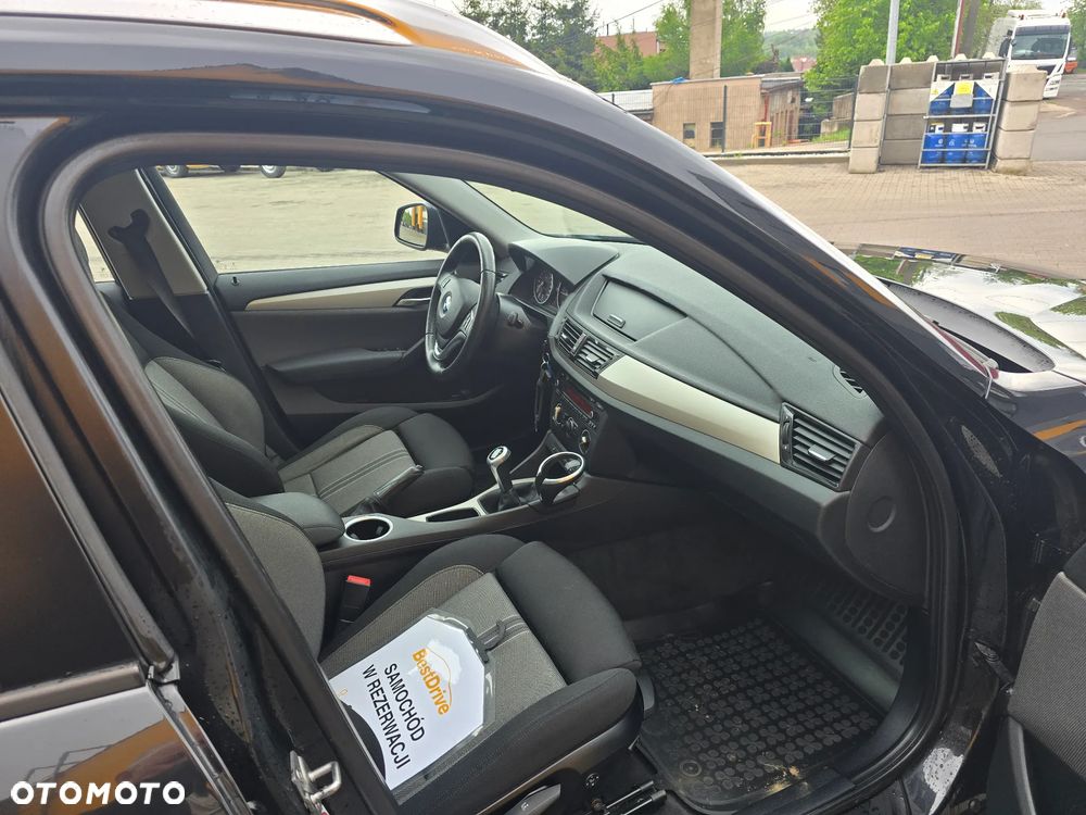 BMW X1 sDrive18d xLine - 12