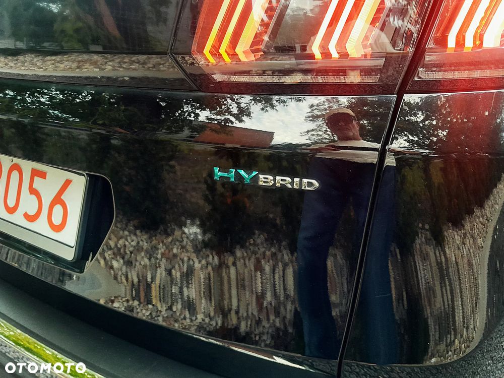 Peugeot 3008 1.6 PureTech HYbrid GT S&S EAT8 - 8