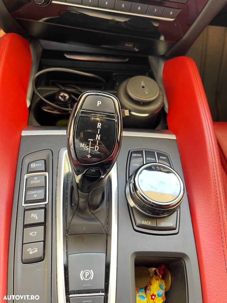 BMW X6 xDrive40d - 27