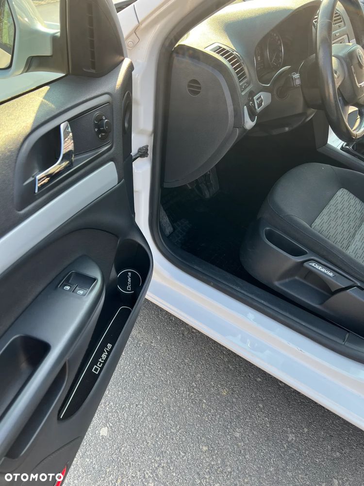Skoda Octavia 1.6 TDI Ambiente - 13
