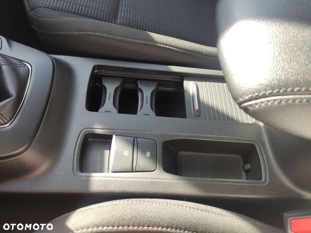Ford Focus 1.0 EcoBoost Trend - 31