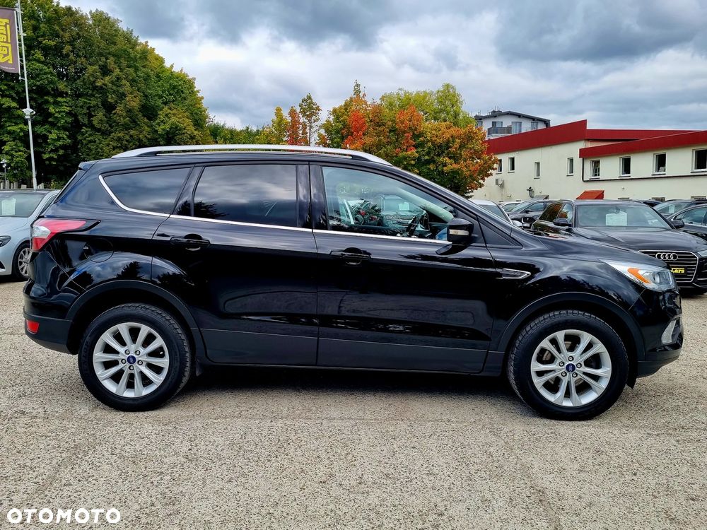 Ford Kuga 1.5 EcoBoost 2x4 Titanium - 4