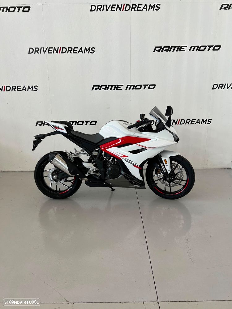 KOVE 350RR - CAMPEÃ MUNDIAL SUPERBIKES SSP300 2025 - 2