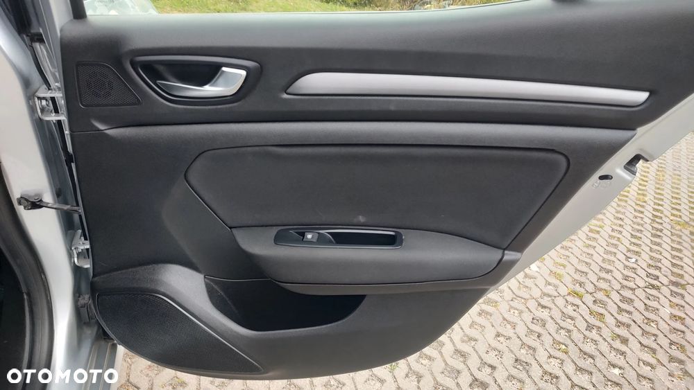 Renault Megane 1.3 TCe FAP Zen - 32