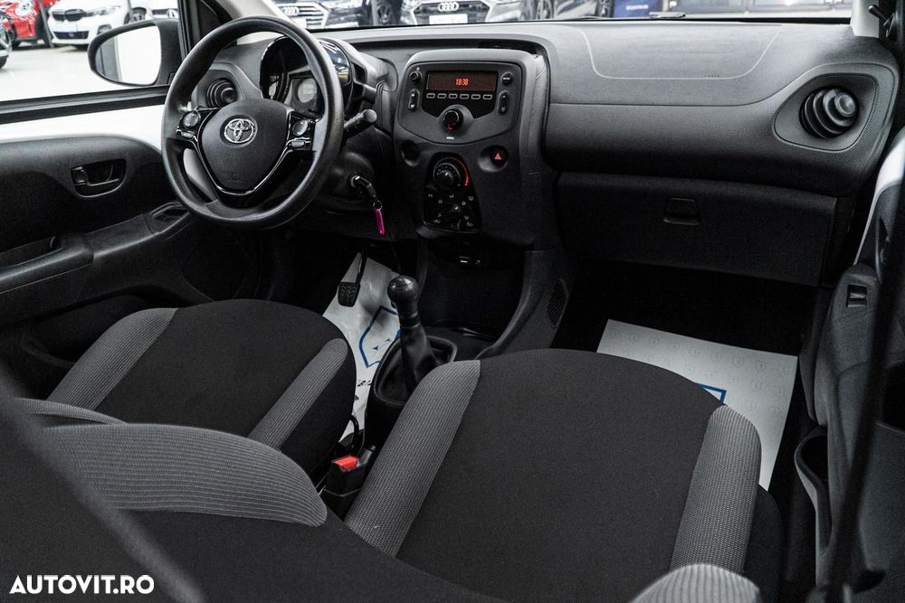 Toyota Aygo 1.0 VVY-I 5 usi X-style - 3