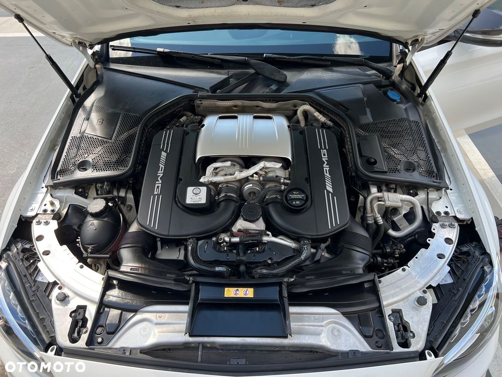 Mercedes-Benz Klasa C AMG 63 AMG Speedshift 7G-MCT - 33