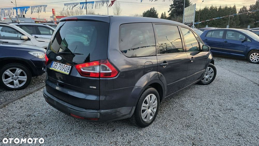 Ford Galaxy - 14