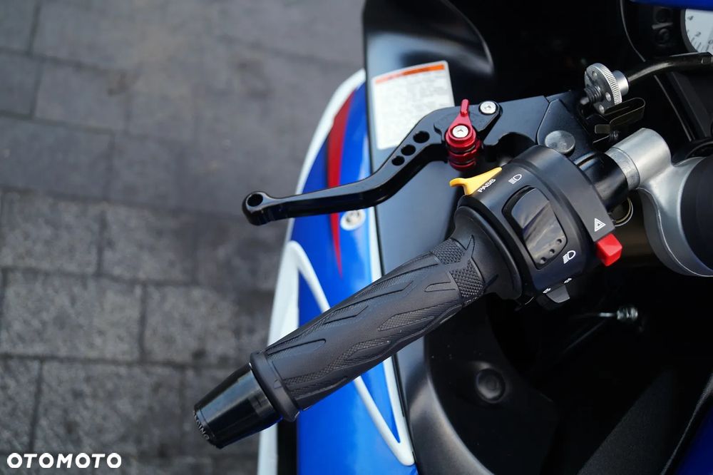 Suzuki GSX-R - 12