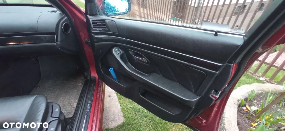 BMW Seria 5 - 36
