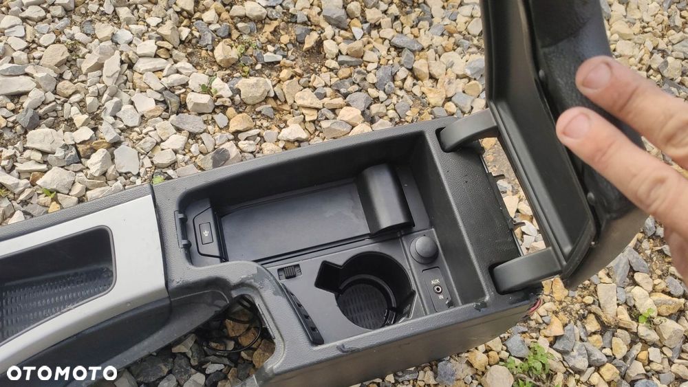 KR TUNEL PODŁOKIETNIK BMW 3 E90 E91 EUROPA - 4