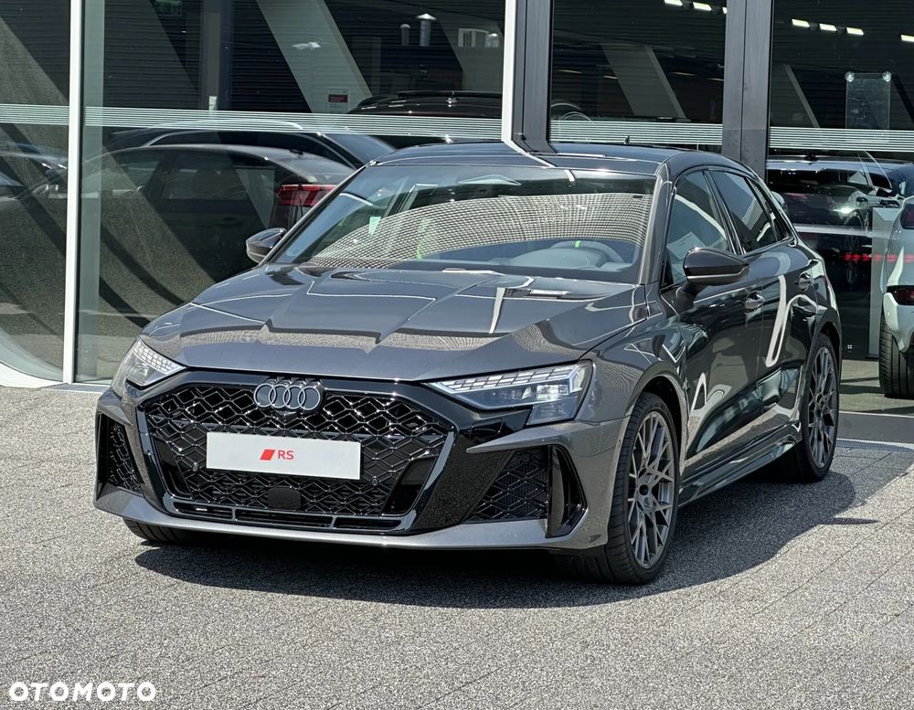 Audi RS3 Sportback - 1