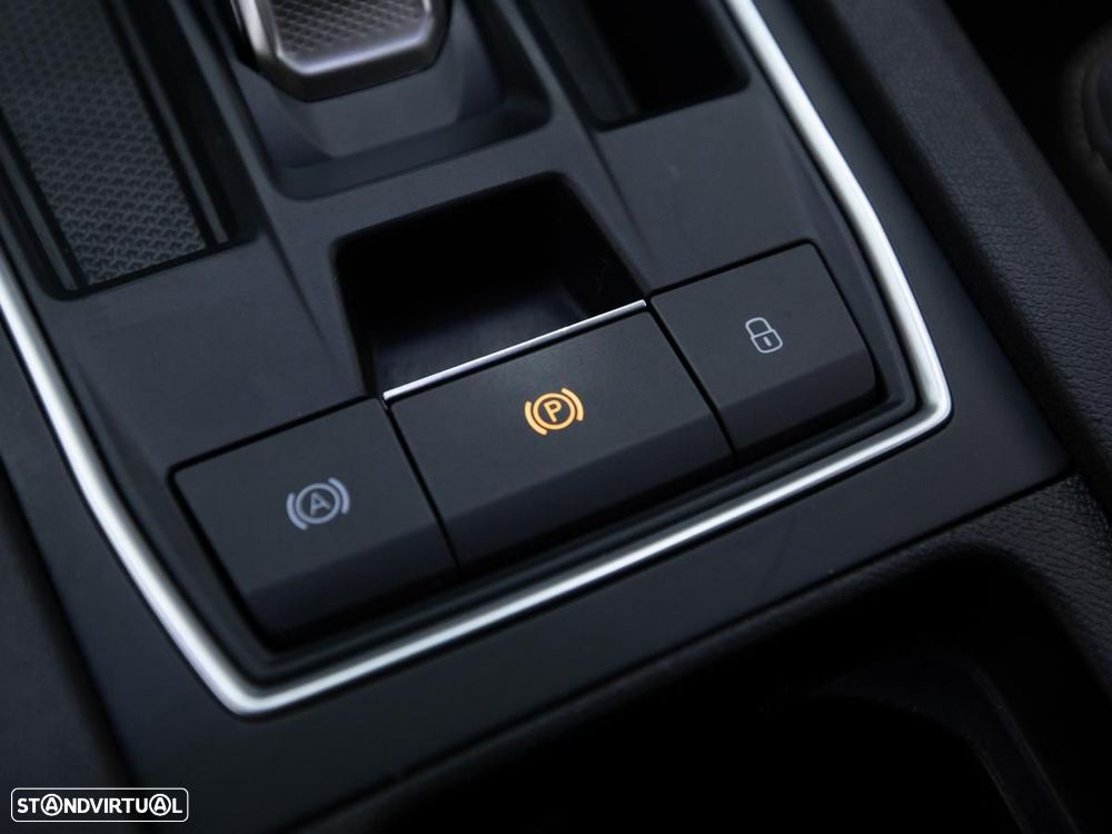 SEAT Leon 1.4 e-Hybrid Xcellence DSG - 19