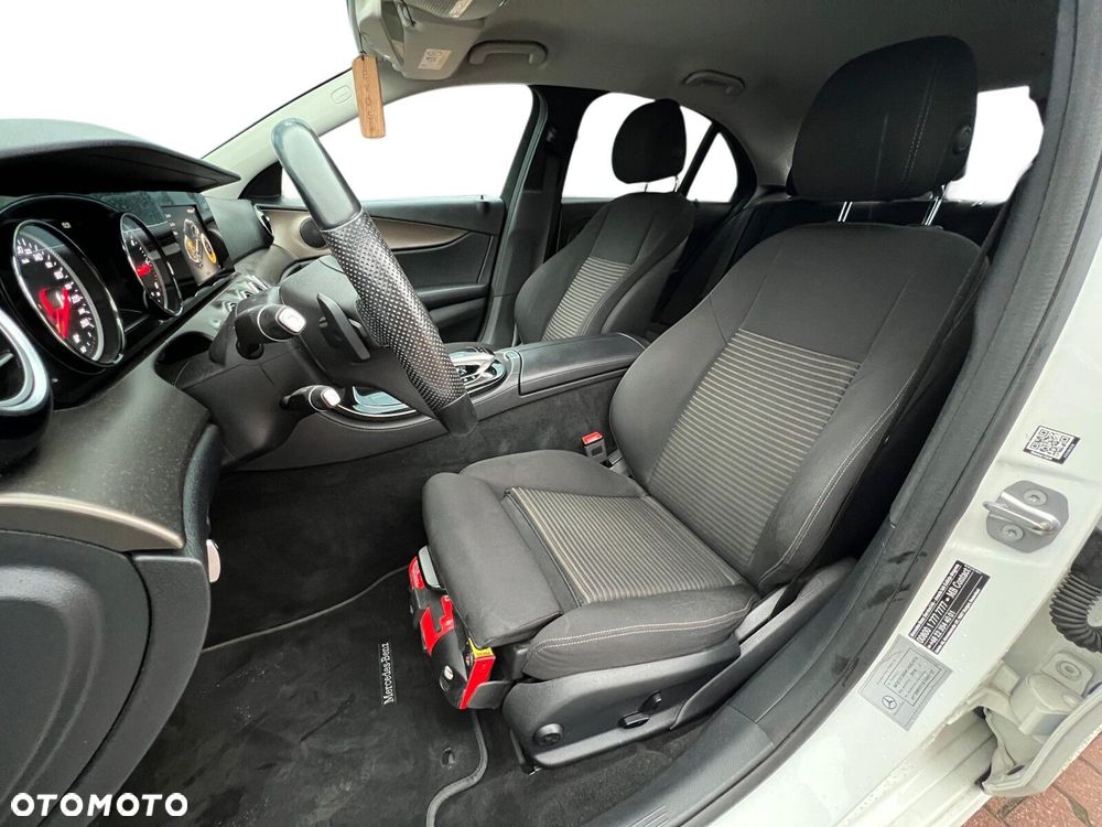 Mercedes-Benz Klasa E 220 d Business Edition 9G-TRONIC - 13