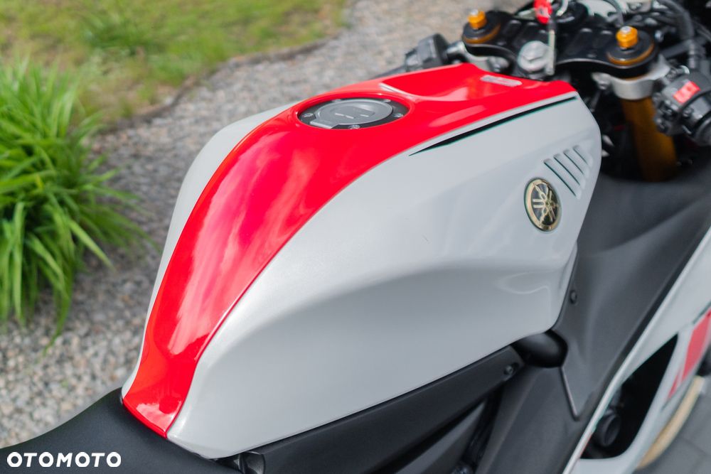 Yamaha R7 - 19