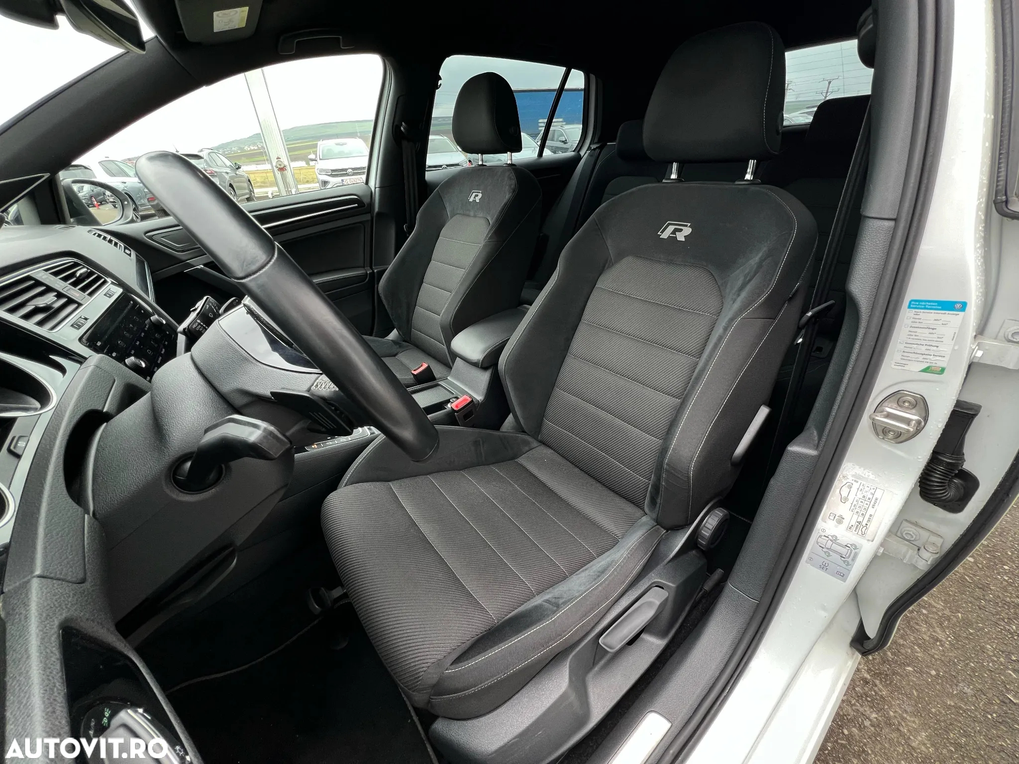 Volkswagen Golf R 2.0 TSI OPF 4Motion DSG - 9