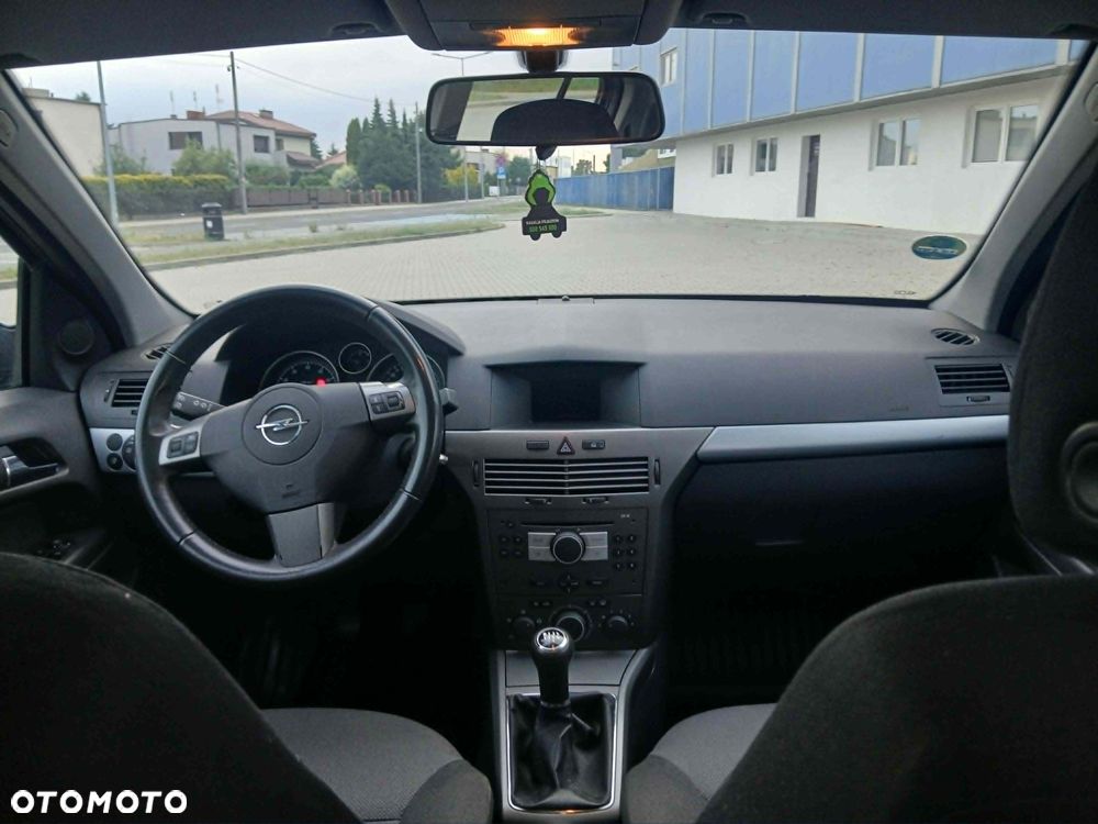 Opel Astra 1.6 - 9