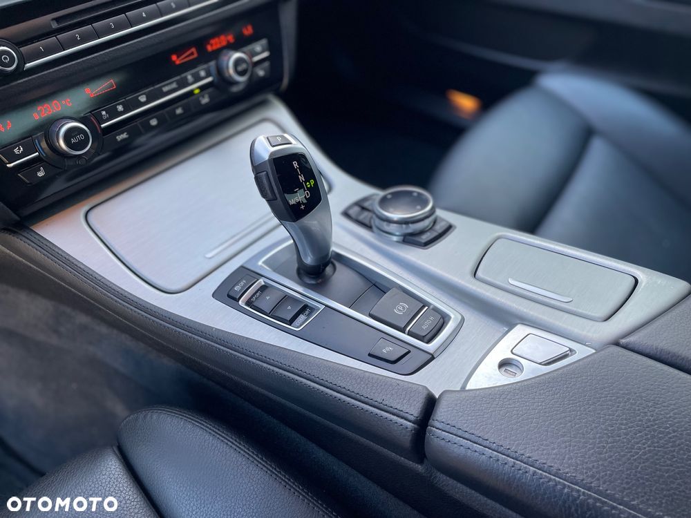 BMW Seria 5 535d Sport-Aut Luxury Line - 20