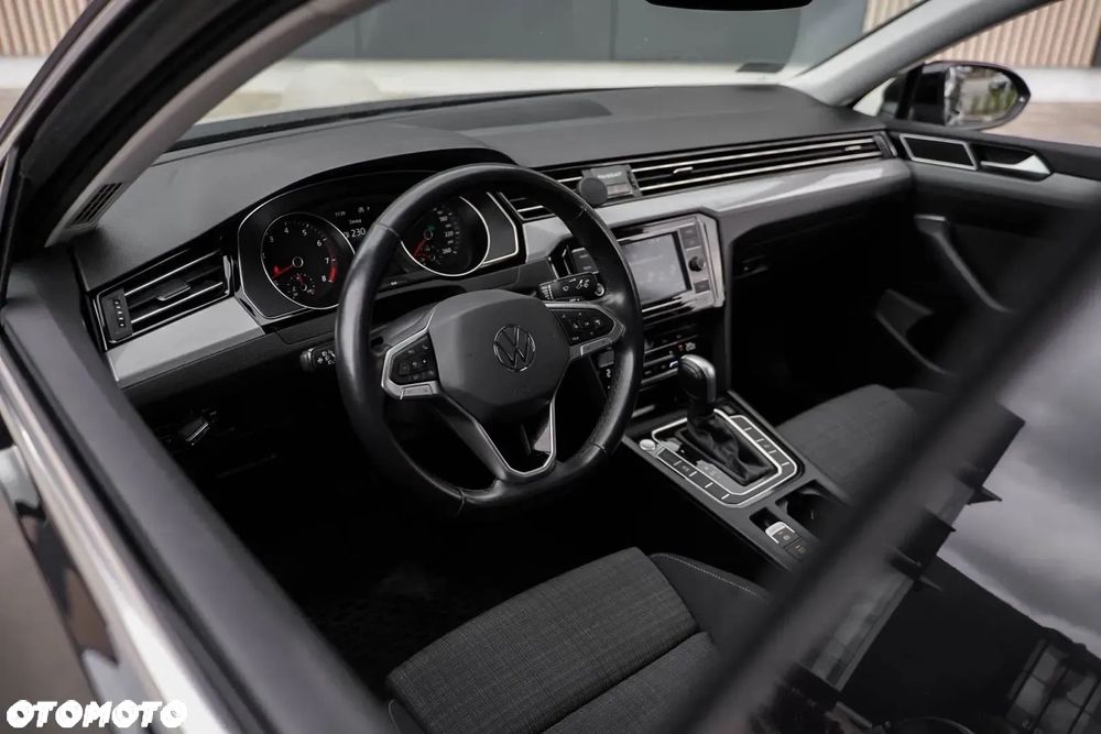 Volkswagen Passat - 26