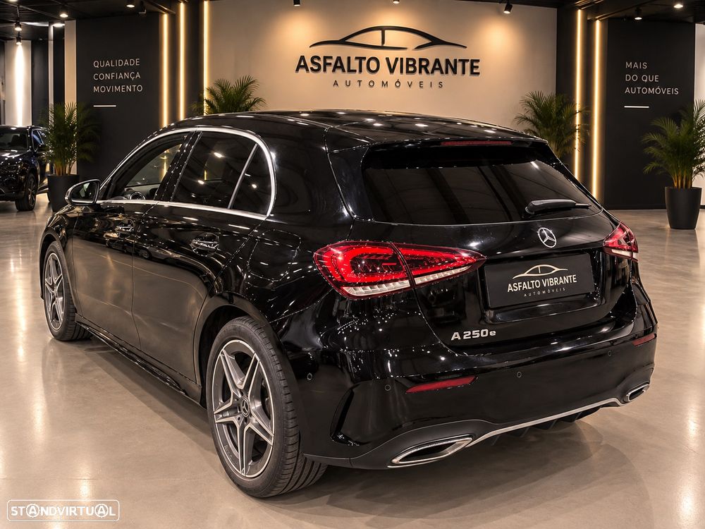 Mercedes-Benz A 250 e AMG Line - 4