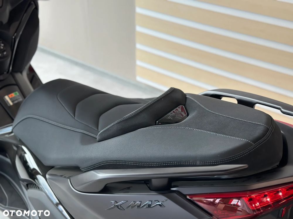 Yamaha X-max - 12