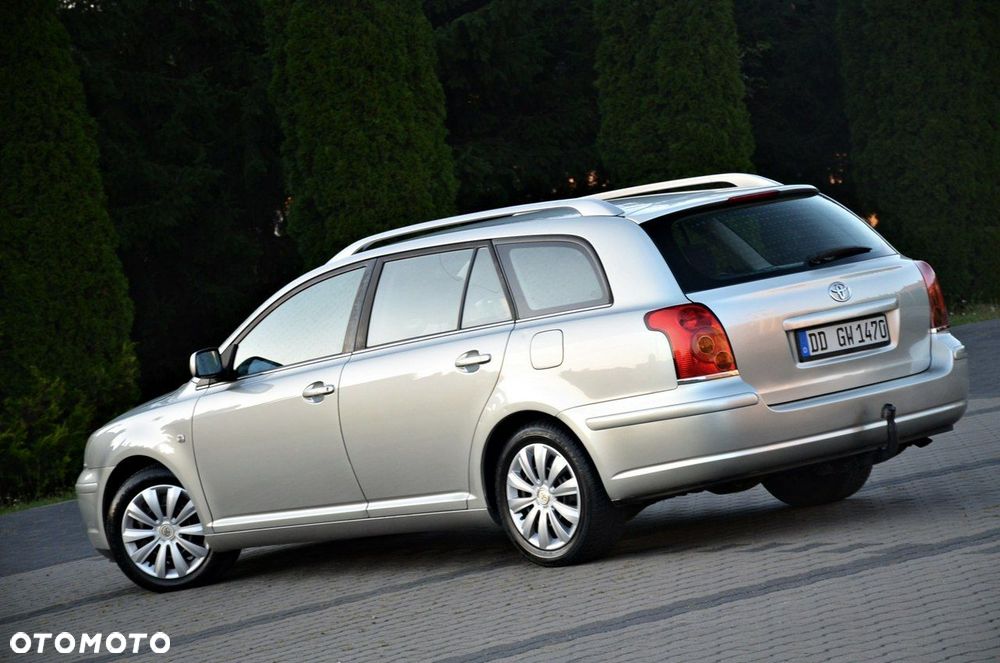 Toyota Avensis - 14