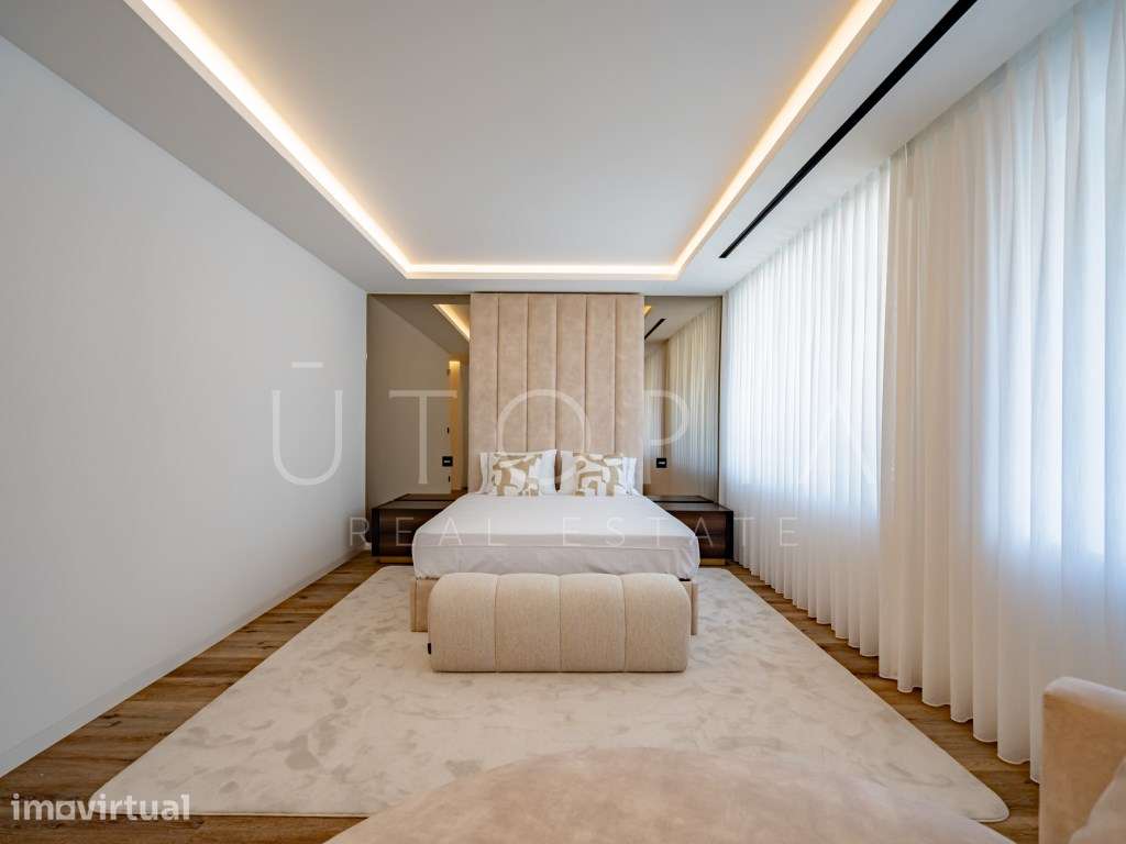 T4 novo com terraço, sala de cinema e piscina - D. João III Prestig... - Grande imagem: 2/60