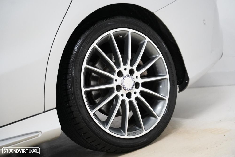 Mercedes-Benz CLA 180 d AMG Line - 19