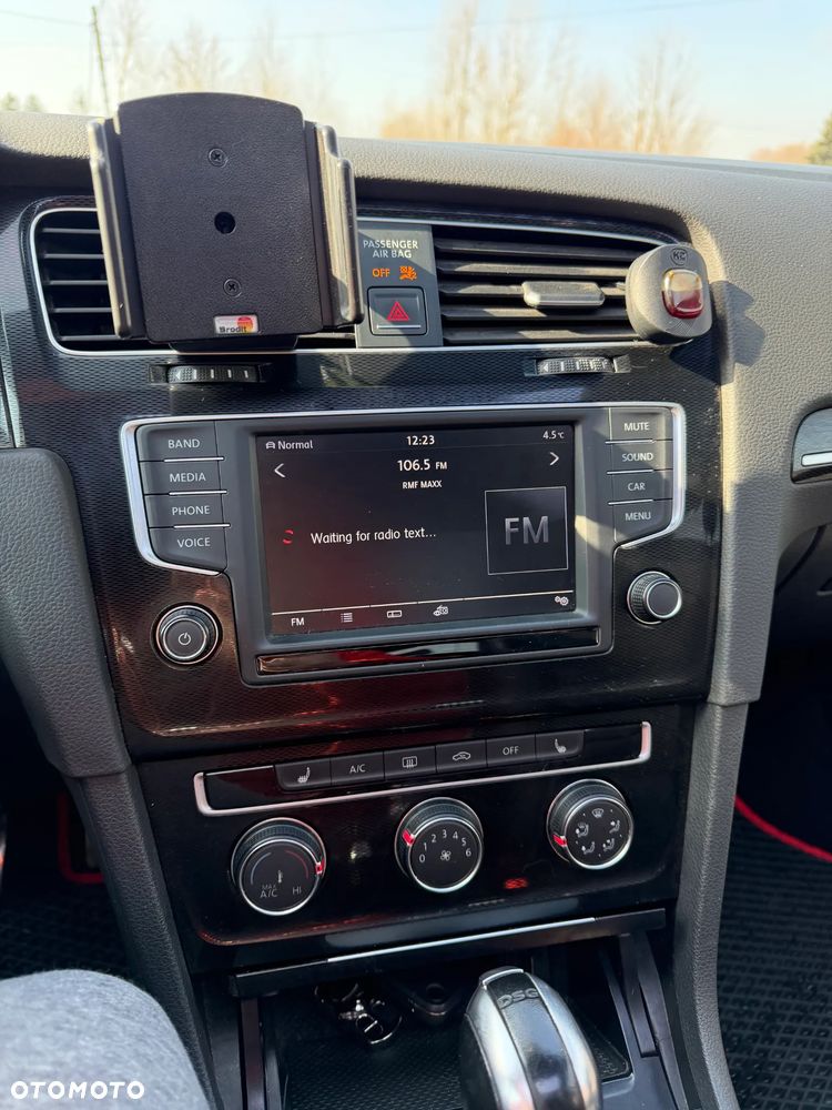 Volkswagen Golf GTI Performance BlueMotion Technology DSG - 11
