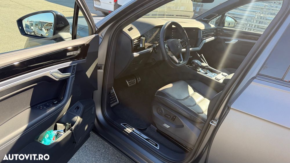 Volkswagen Touareg V6 TDI 4MOTION R-Line - 8